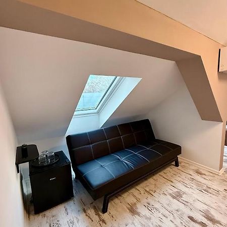 Hotel Kuriozum Vendeghaz Segedyn Zewnętrze zdjęcie