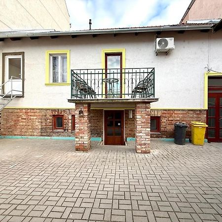 Hotel Kuriozum Vendeghaz Segedyn Zewnętrze zdjęcie