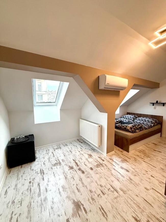 Hotel Kuriozum Vendeghaz Segedyn Zewnętrze zdjęcie